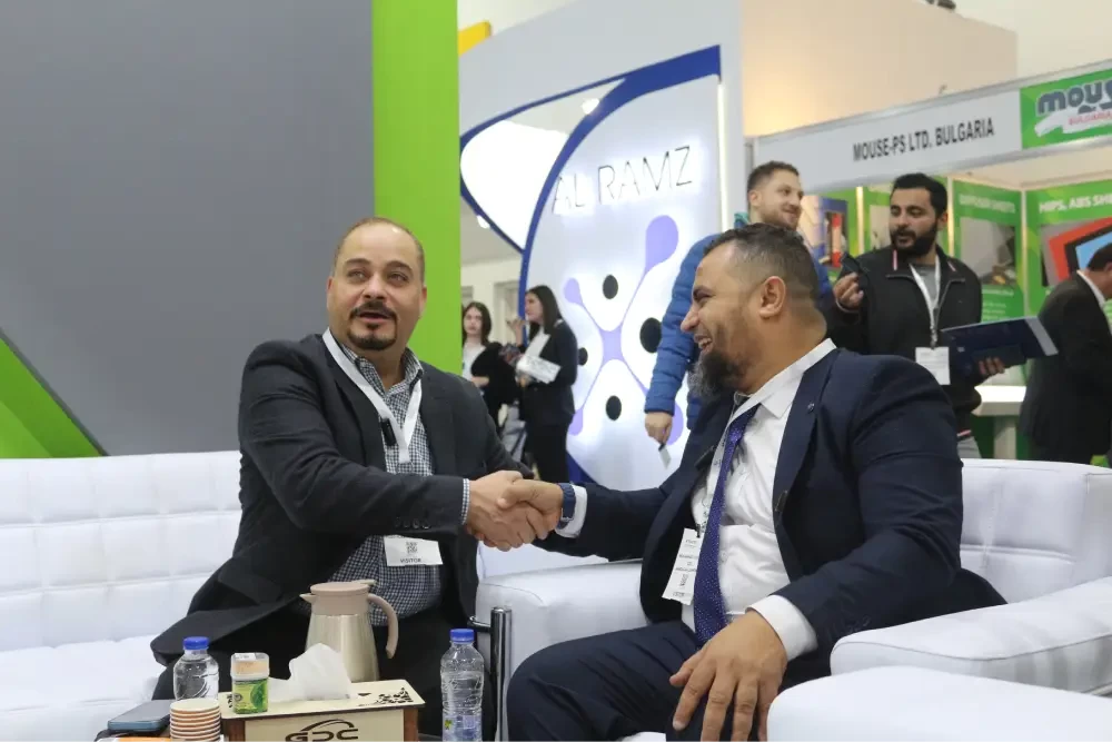 لقاءات عمل مع العملاء - شركة اللدائن العالمية